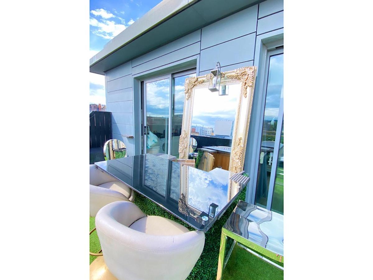 Glasgow Two Bedroom Penthouse Exterior photo