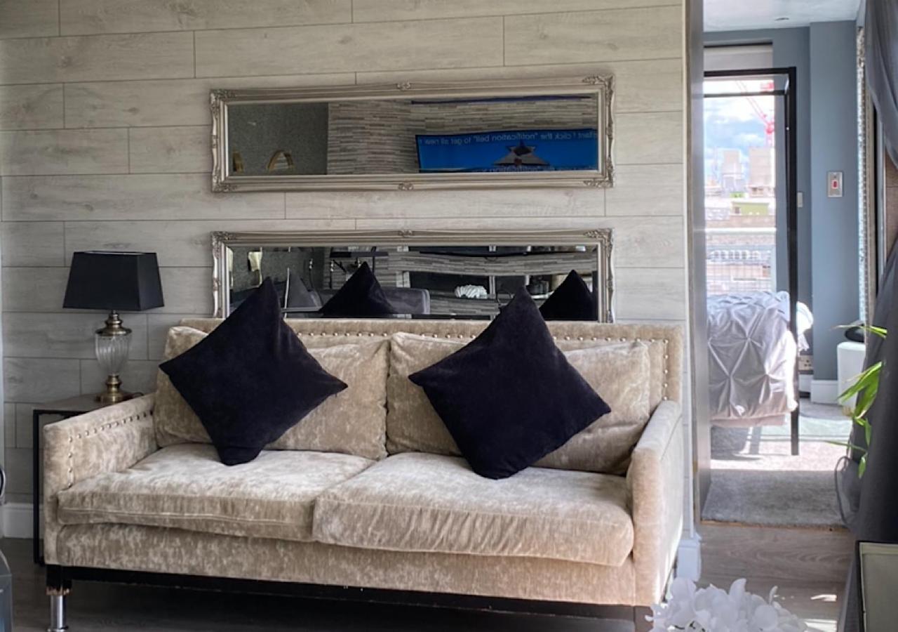 Glasgow Two Bedroom Penthouse Exterior photo